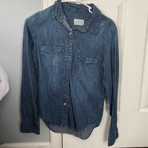 Small Universal Thread Denim Button Down -Casual Loose Fitting